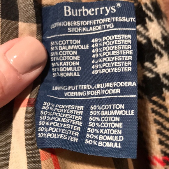 Classic Ladies Burberry Trench - Picture 5 of 12